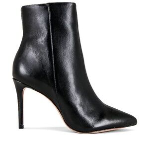 Schutz Mikki Boot in Black- size 9.5, NWT, Never been worn, dust bag included